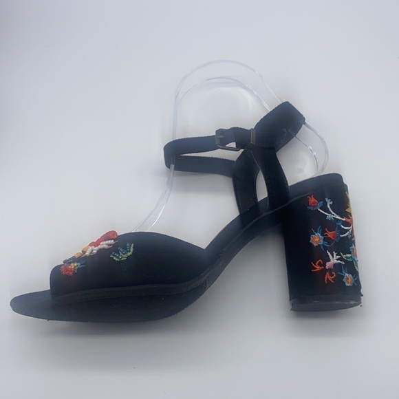 Rampage - Wynne Colorful Beaded Embroidered Embellished Peep Toe Heels Size 7 - Picture 11 of 16